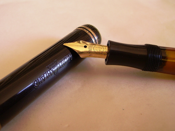 Montblanc 224 1-2  nib cap.JPG